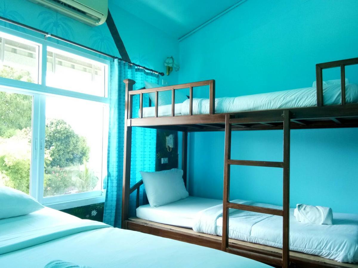 The Corner Transit Hostel Ko Samui Extérieur photo